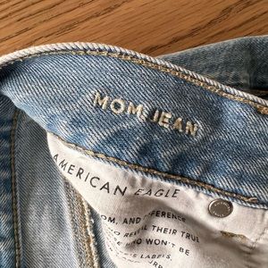 American Eagle Mom Jean size 6